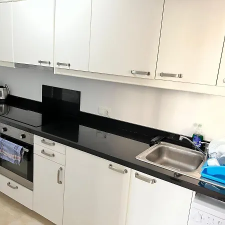 Tropicana, Nerja - 2 Bedroom Private With Sea Views Lejlighed *