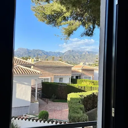 Tropicana, Nerja - 2 Bedroom Private With Sea Views * Málaga