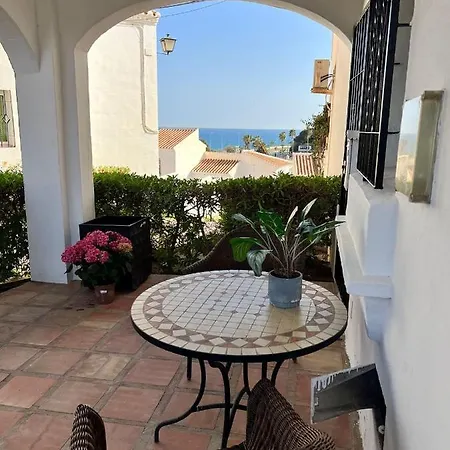 公寓 Tropicana, Nerja - 2 Bedroom Private With Sea Views *